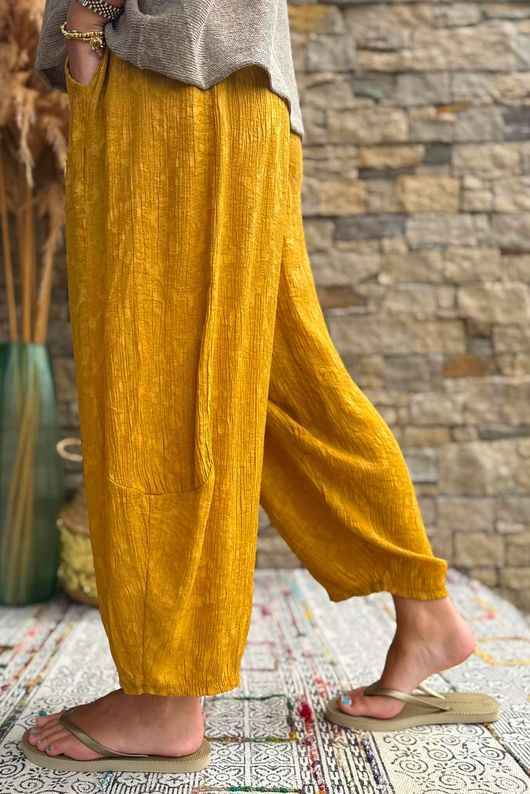 Kiti Paisley Damask 7/8 Barrel Leg Pant Tumeric